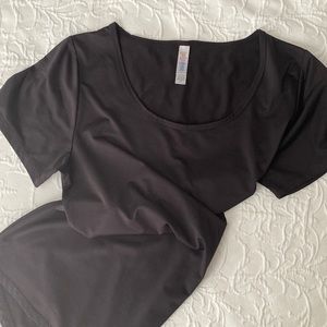 LulaRoe short sleeve black top high low bottom